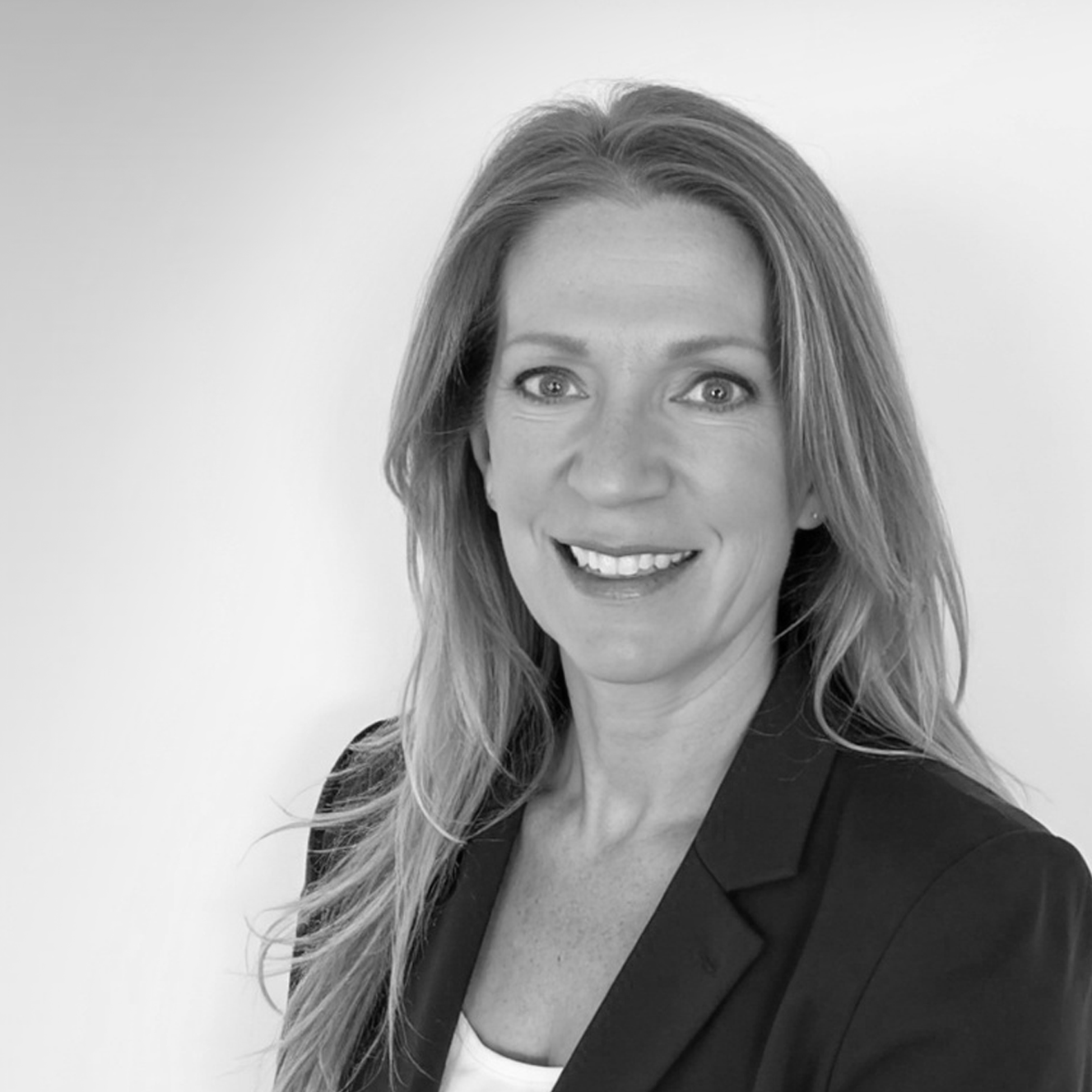 headshot of Jennifer Mischke, Vice President, Clinical & Regulatory Affairs of Nyra Medical.